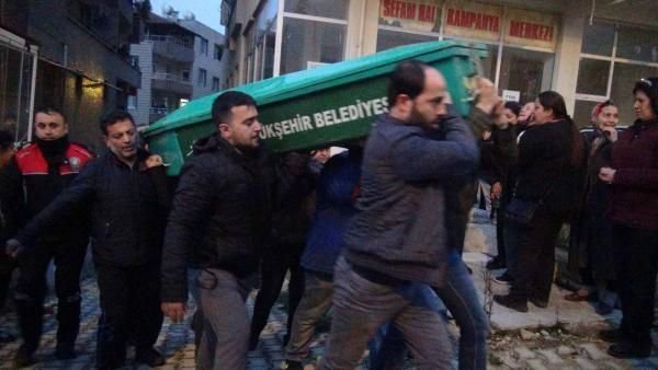 Nargile kömüründen zehirlenen çift, evlerinde ölü bulundu -6