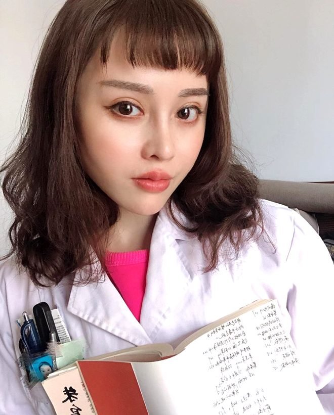 Akıllı, güçlü ve ateşli! Vücut geliştiricisi doktor Yuan Herong