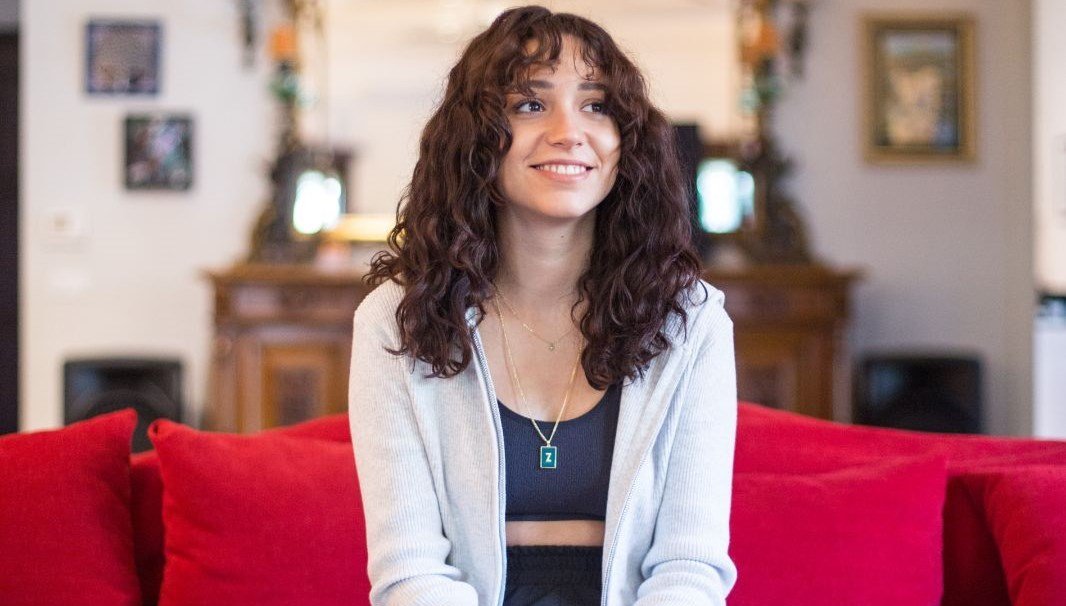 Zeynep Bastık’tan Sezen Aksu imzalı yeni şarkı