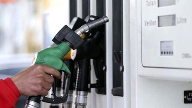 Benzine bir büyük indirim daha geliyor