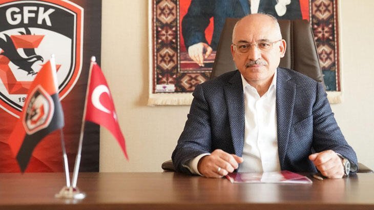 Mehmet Büyükekşi: “Oyuncularımız evlerinde de çalışıyor”