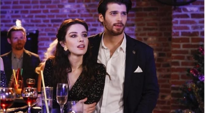 Can Yaman eski rol arkadaşı Özge Gürel ile aynı projede yer alacak