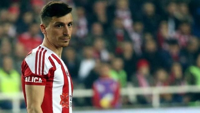 Galatasaray ve Fenerbahçe’nin kadrosuna katmak istediği Sivassporlu Mert Hakan: Transferden önce şampiyonluğu düşünüyorum