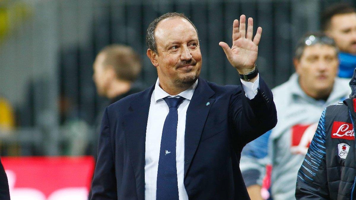 Rafael Benitez geri dönmek istiyor